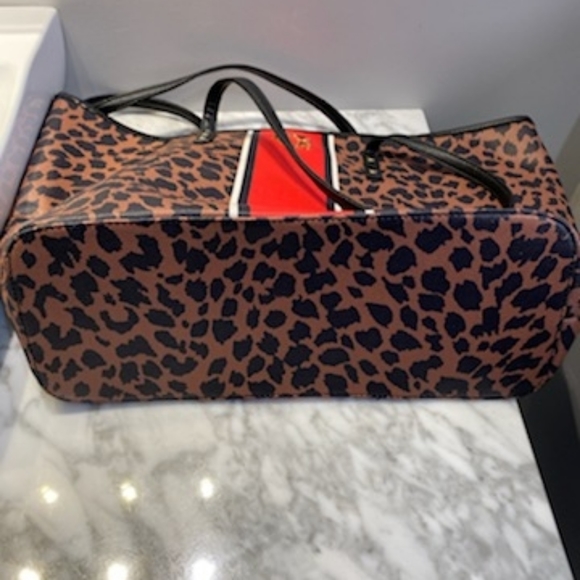 C Wonder shoulder tote - Picture 6 of 8